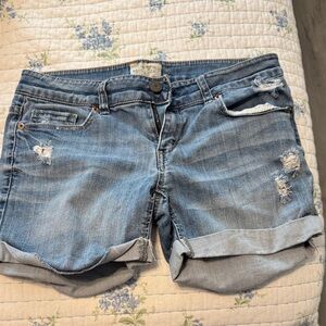 American Eagle Outfitters Women's Rolled Cuff Jean Shorts - Light Blue